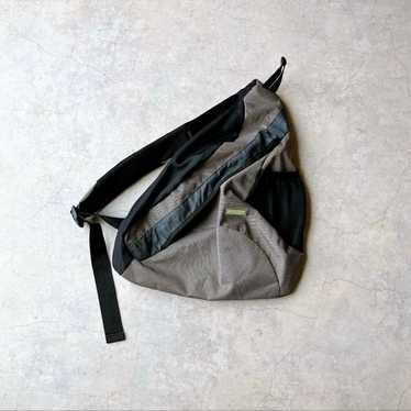 バッグ 00s archive one shoulderbag turnlock y2k 00s archive one shoulder bag y2k black - メルカリ