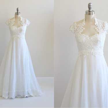 Elegant White Lace Wedding Dress - image 1
