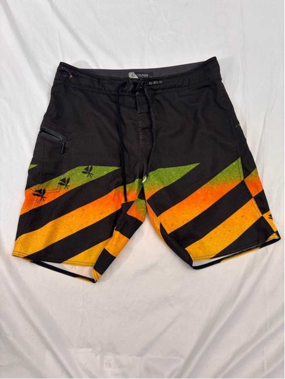 Volcom Men's Volcom Board Shorts Size 33 Black Or… - image 1