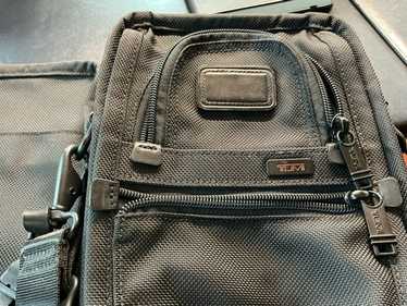 TUMI TICON Leather Sling ボディバッグ ヴィンテージ加工 良品・希少】TUMI TICON Leather Sling トゥミ タイコン レザー