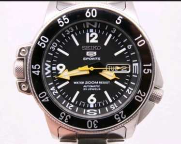 【風防割れ】seiko5 sports 自動巻き　7S36-01E0 ホワイト JA-1616| セイコー 5スポーツ 7S36-01E0 デイデイト ホワイト