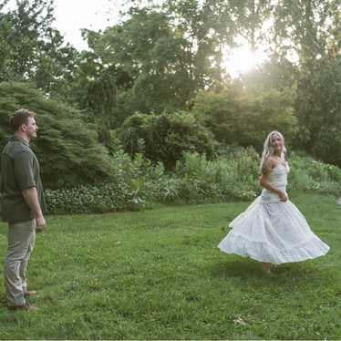 Elegant White Lace Dress - image 1