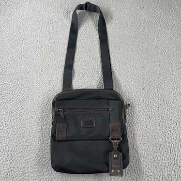 【極美品】TUMI ALPHA BRAVO アナポリス ショルダーバッグ Amazon.com | Tumi Alpha Bravo Annapolis Zip Flap, Hickory