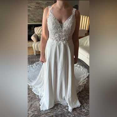 Elegant White Lace Women's Dress - image 1