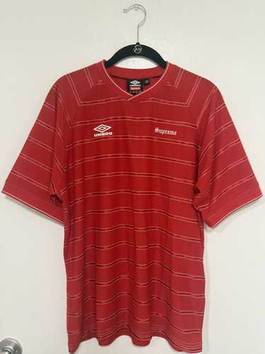 【Supreme x Umbro】Stripe Soccer Jersey★Red★25SS★ Buy Supreme x Umbro Stripe Soccer Jersey 'Red' - SS25KN65