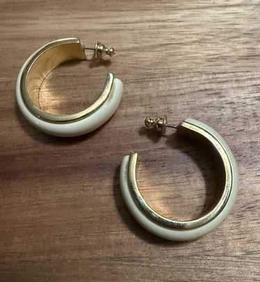Vintage RARE Avon 1” Hoop Earrings Cream Ivory An… - image 1