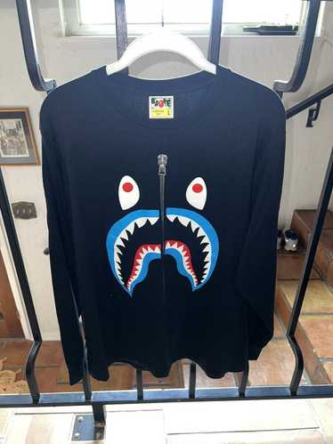 トップス A BATHING APE shark logo long sleeve A BATHING APE® WGM Shark long-sleeve T-shirt | Black | FARFETCH
