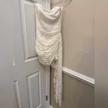 Elegant White Lace Dress - image 1