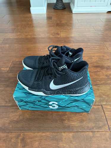 NIKE カイリー3 ゴールド 2025年最新】カイリー3 ゴールドの人気アイテム - メルカリ