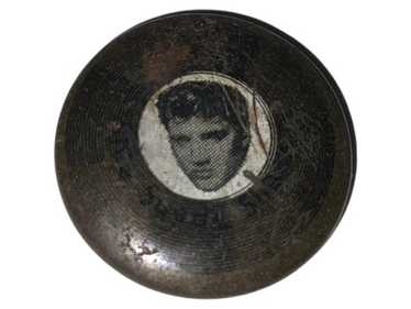 ヴィンテージ ELVIS PRESLEY 1956 レンチキュラー・バッジ ヴィンテージ ELVIS PRESLEY 1956 レンチキュラー・バッジ