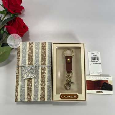 キーホルダー・キーリング COACH Mystical Floral Trigger Snap Key FOB C8226 Coach *VINTAGE* Trigger Snap Key Fob #7212C Brand NEW With