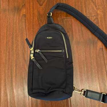 TUMI 22318 モントレー スリングバッグ カーキ 楽天市場】【バッグ】TUMI トゥミ モントレー スリング