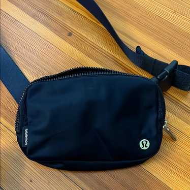 Lululemon navy belt bag - Gem