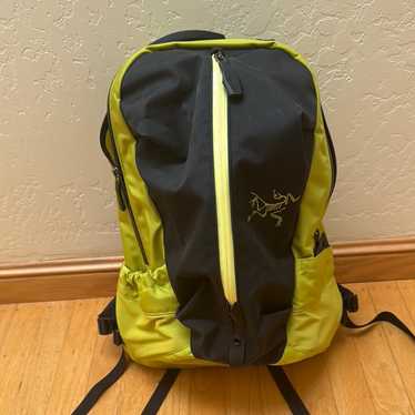 ARC'TERYX バッグ アロー ARRO 16L Arc'teryx Arro 16 Backpack - 2DOORS ONLINE