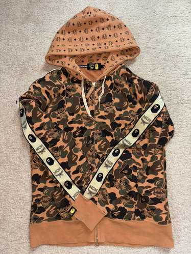 人気話題コラボ！BAPE x MCM Camo Zip Hoodie Brown MCM x BAPE – Camo Zip Hoodie Kamo Khaki