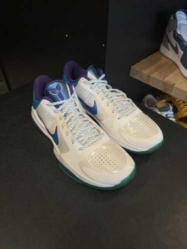 NIKE kobe5 28センチ 海外6月30日発売予定】 ケイトリン・クラーク × ナイキ コービー