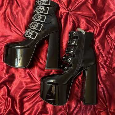 eternal eclipse platform boots