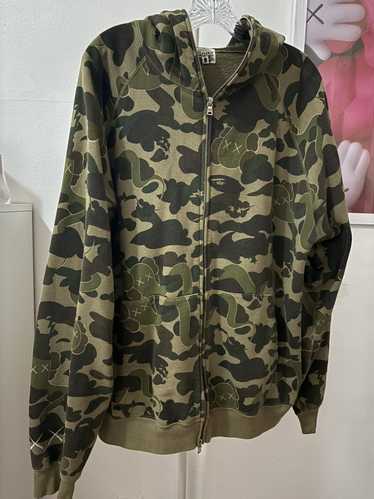 Bape kaws bape x - Gem