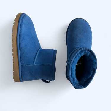 royal blue uggs womens