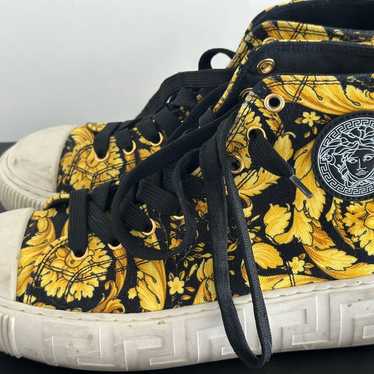 Versace gold sneakers - Gem