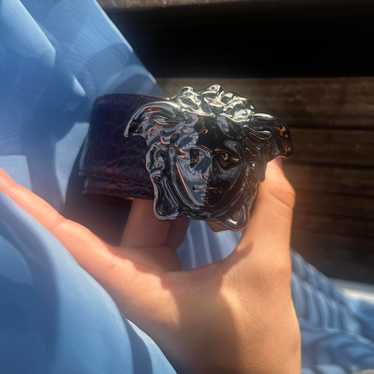 VERSACE ヴェルサーチ メデューサ彫金　ベルト　ゴム VERSACE コピー ベルト MEDUSA シリーズ 3色 3.5cm メデューサ