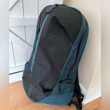 希少 アークテリクス × BEAMS ARRO22 brown crazy Arcteryx × beams arro - Gem