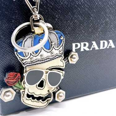 PRADA トライアングルキーホルダー 箱付き トライアングル PRADA(プラダ) バッグ・カバンその他(メンズ