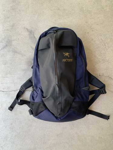 【美品】ARC'TERYX × BEAMS別注 ARRO22 WOODLAND ARC'TERYX × BEAMS別注 ARRO22 WOODLAND 迷彩柄 - メルカリ