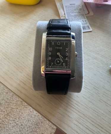 【説明要確認】FENDI REGISTERED MODEL QUARTZ VINTAGE FENDI Pink Silver Watch Quartz Working Condition