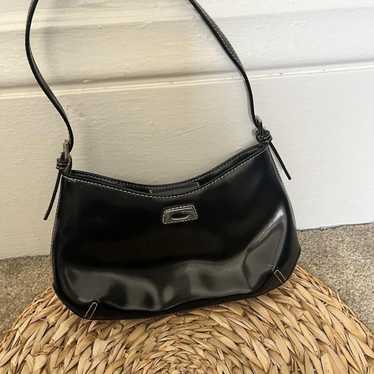 バッグ 00s Guess Leather Shoulder Bag Hobo Y2K 00s Guess Leather Shoulder Bag Hobo Y2K