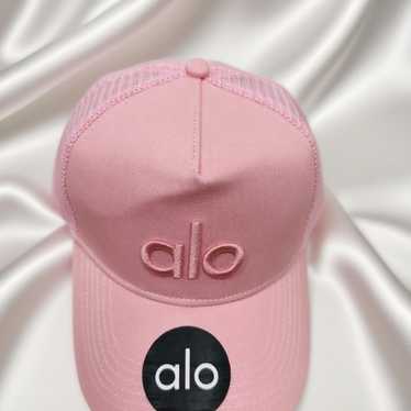 大人気【alo Yoga】District Trucker Hat ロゴメッシュ/送関込 大人気【alo Yoga】District Trucker Hat ロゴメッシュ/送関込
