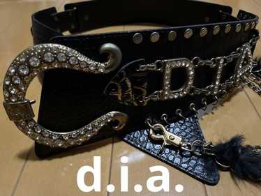 d.i.a. ロゴ フェザー ベルト クラウンバックルフェザーベルト（ベルト）｜d.i.a.（ダイヤ）の