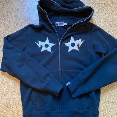 APE BAPE KAWS 青山限定　パーカー　STA スター　スウェット　M APE BAPE KAWS 青山限定 パーカー STA スター スウェット M