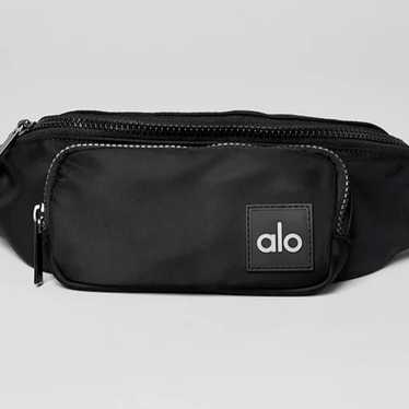 ★人気商品★【ALO Yoga】Explorer Fanny Pack / ボディバッグ Explorer Fanny Pack - Black | Alo Yoga