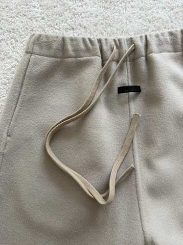 【関税込み】Fear of God グレー 'Eternal' フーディ グレー（灰色）系 FEAR OF GOD ESSENTIALS(フィアオブゴッド