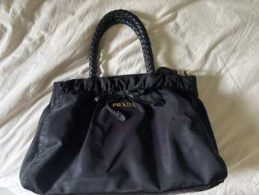 バッグ PRADA TESSUTO NYLON BOW RIBBON HAND BAG PRADA Nylon Tessuto Fiocco Bow Tote Black 927013 | FASHIONPHILE