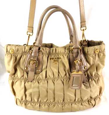 Prada 自慢のパリ限定 Re-Edition ゴールド金具 Grand Bauletto Prada 自慢のパリ限定 Re-Edition ゴールド金具 Grand Bauletto