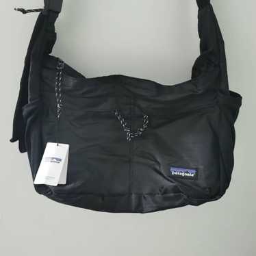 バッグ y2k patagonia Nylon shoulder bag Patagonia Ripstop Shoulder Bag Black Nylon Y2K Archive Style