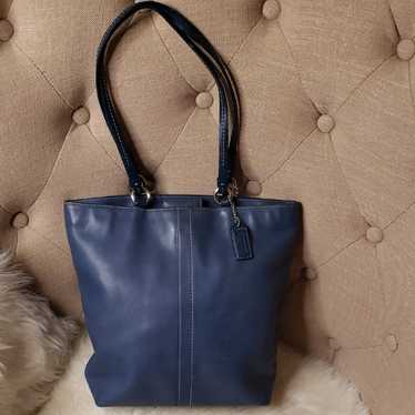 バッグ COACH 70487 Vintage Blue Leather Tote Large COACH Black Leather Bleeker Legacy Weekender Tote Bag