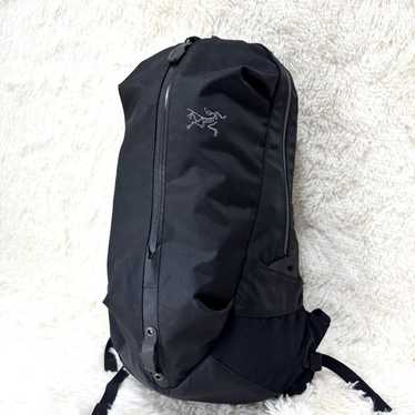 極美品 希少 アークテリクス Arro 22 Stealth Black 廃盤 極美品 希少 アークテリクス Arro 22 24K Black 廃盤 - メルカリ