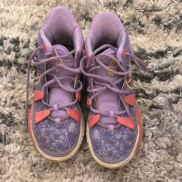 ★NIKE KYRIE★送関込★愛娘Azurieに向けた 新色の話題の１足★ ☆NIKE KYRIE☆送関込☆愛娘Azurieに向けた 新色の