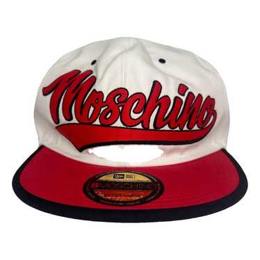 モスキーノ　デコラティブ　キャップ　レッド×ゴールド　56㌢ MOSCHINO - モスキーノ デコラティブ キャップ レッド×ゴールド