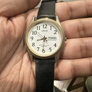 SEIKO LORUSアナデジハイブリット100m防水欧米モデル ブルーベゼル 逆輸入セイコーLORUS新品ハイブリッド仕様100m防水メンズ腕時計