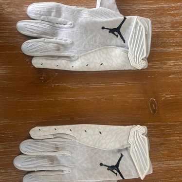 【XL】NIKE VAPOR KNIT JORDANアメフト グローブ NIKE JORDAN VAPOR KNIT 3.0 FOOTBALL GLOVES WHITE BLACK