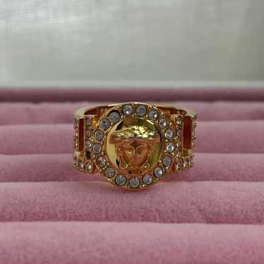 Versace メデューサリング 金メッキ クリスタル Amazon | VERSACE レジン メドゥーサ リング グレカモチーフ