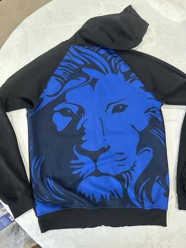 希少【Versace Versus】ライオンロゴ スウェット Versace Versus Lion Fade L/s Crewneck T Shirt Black | ONU