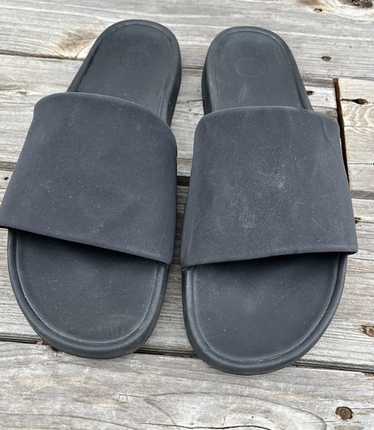 Lululemon black restfeel slide - Gem