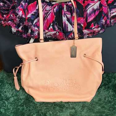 バッグ HLT Flat Logo Tote peach トートバッグ - Peach公式オンラインショップ｜PEACH SHOP ONLINE