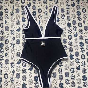 CHANEL ビキニ One-piece swimsuit Chanel Gold size 36 FR in Polyamide