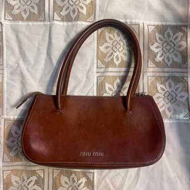 【BF⭐︎SALE】miumiu♡ヴィンテージ スタッズトートバッグ ♡ キャメル MiuMiu(ミュウミュウ) トートバッグ(レディース) - 海外通販のBUYMA